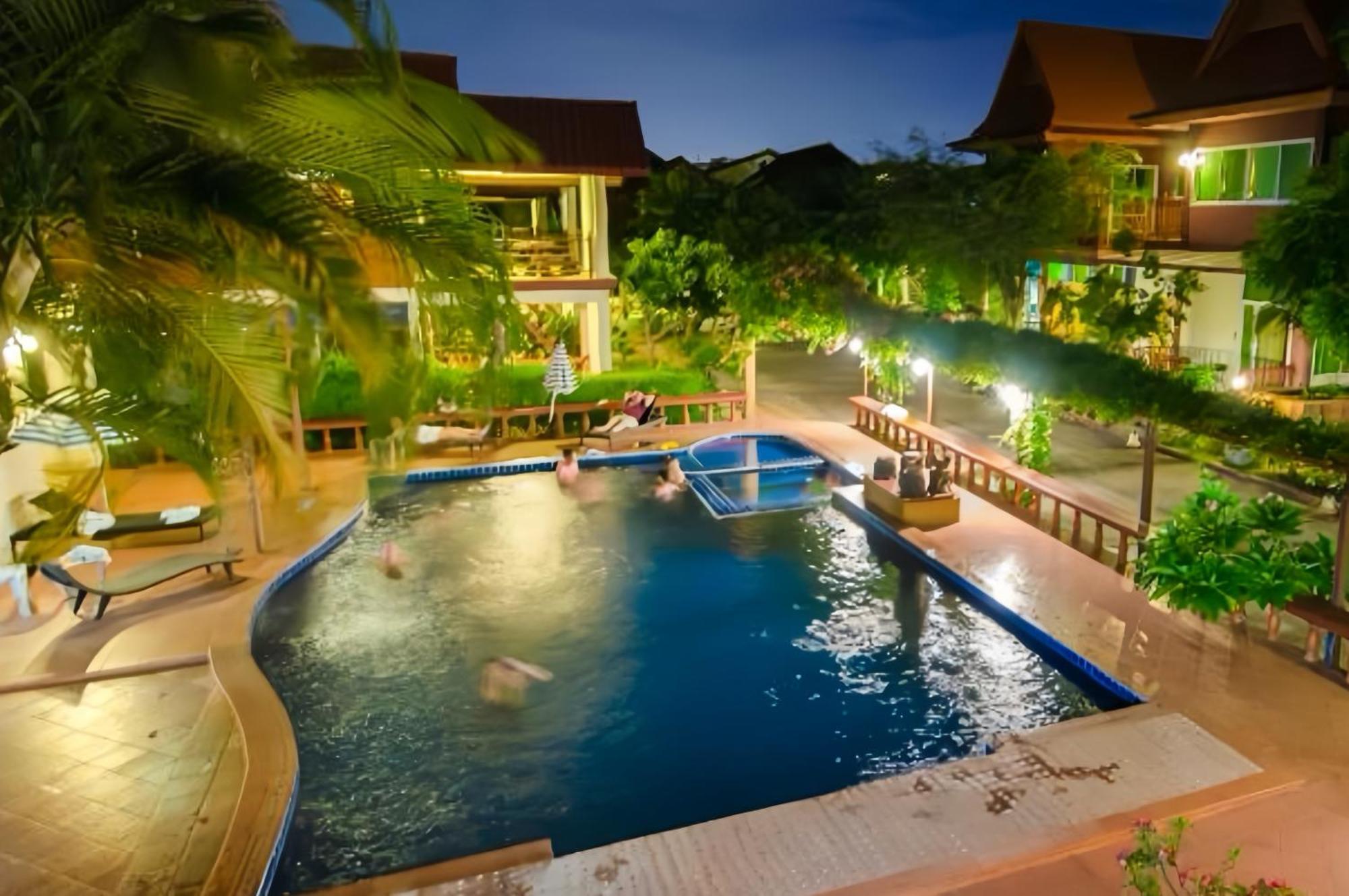 Avila Resort Pattaya Джомтиен Бийч Екстериор снимка