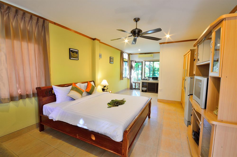 Avila Resort Pattaya Джомтиен Бийч Екстериор снимка