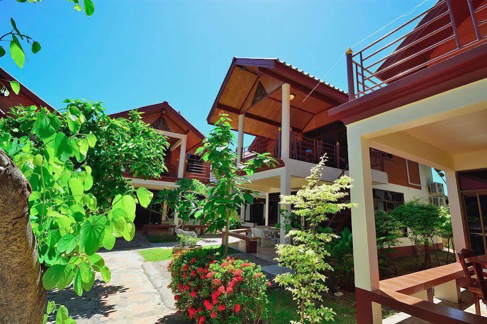 Avila Resort Pattaya Джомтиен Бийч Екстериор снимка